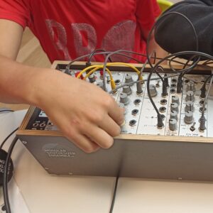 Mehr über den Artikel erfahren Musikprojekt „Kids Culture Music Van“