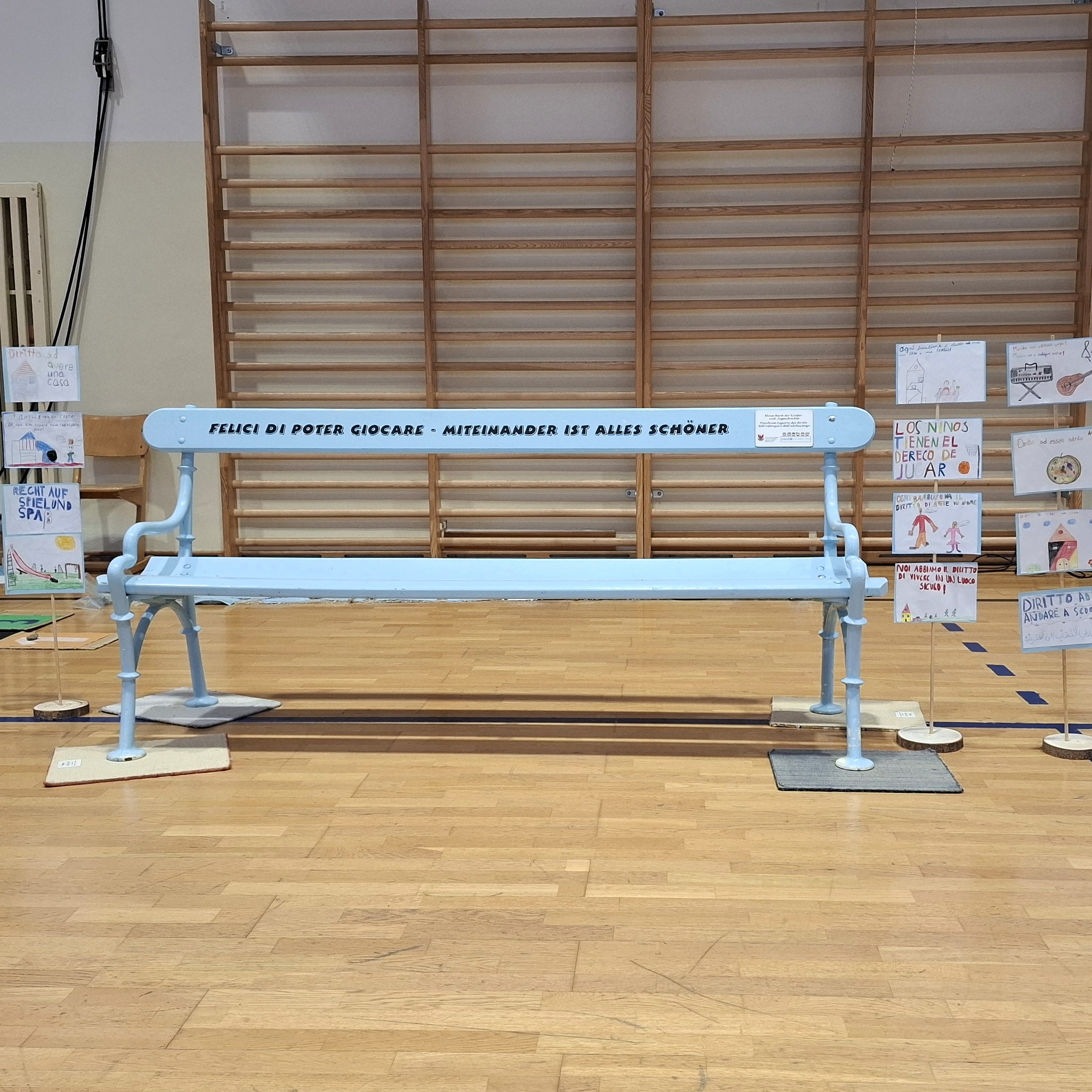 Mehr über den Artikel erfahren Projekt „Panchina azzurra“