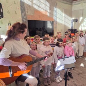 Mehr über den Artikel erfahren Adventszeit in der Grundschule