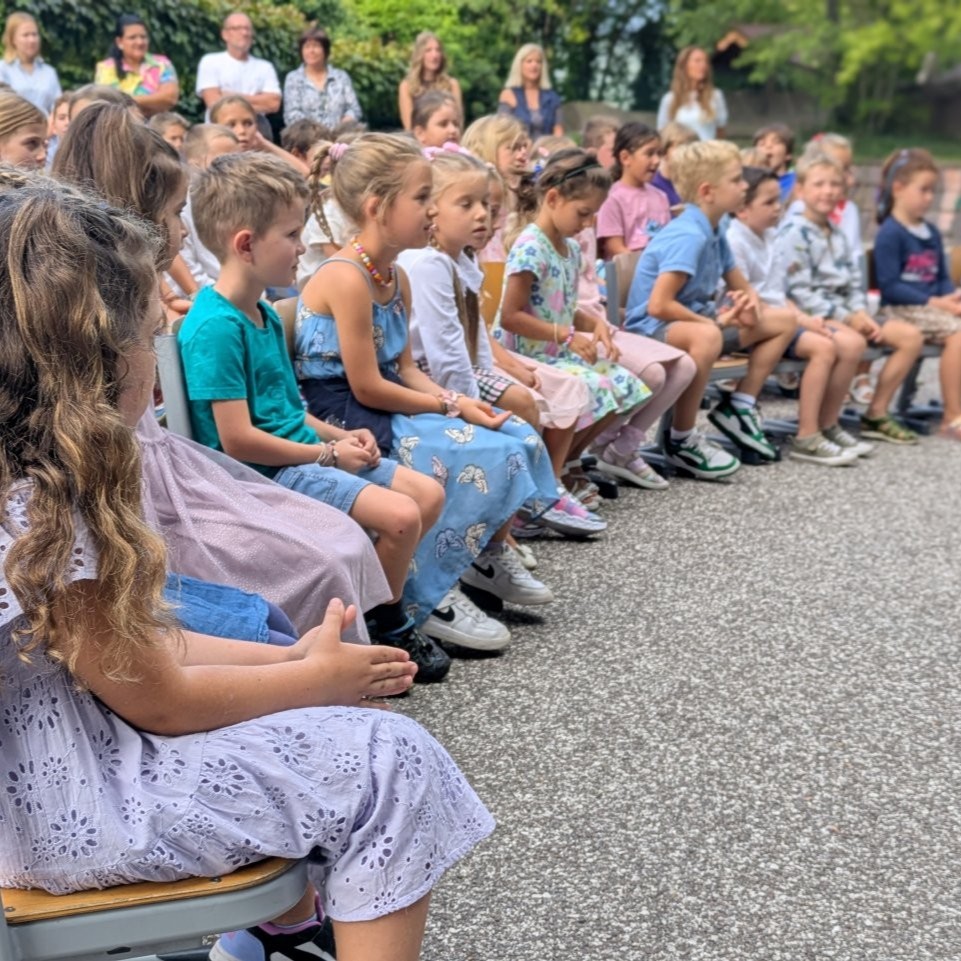 Mehr über den Artikel erfahren Unter Gottes Schirm behütet