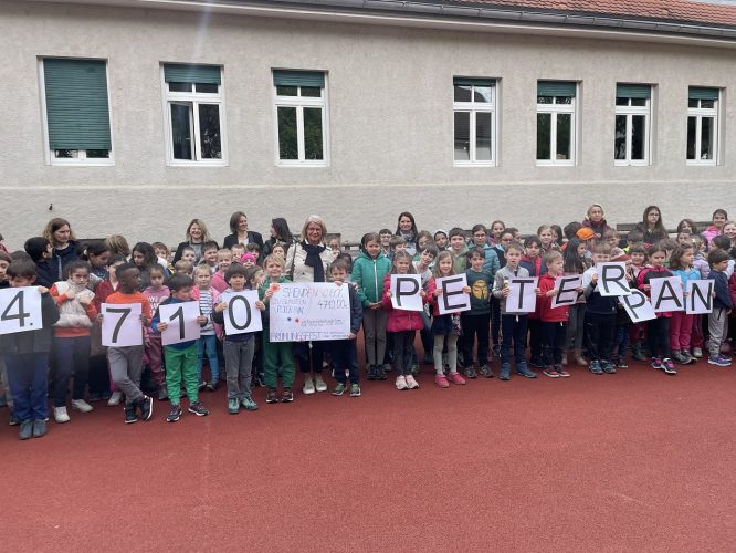 10 Frühlingsfest_Scheckübergabe 2